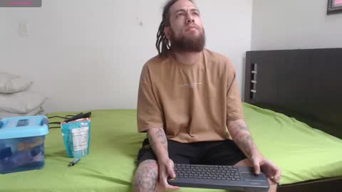 Snapshot of nanna_and_balder2 chatting on January 2025 08:13:02 PM nanna_and_balder2 online show from January 2025 08:13:02 PM