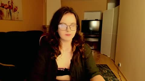 Snapshot of naomi_di chatting on June 2026 07:41:02 PM naomi_di online show from June 2026 07:41:02 PM