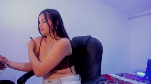 Snapshot of naomi_dool chatting on September 2025 11:24:02 AM Naomi Doll online show from September 2025 11:24:02 AM