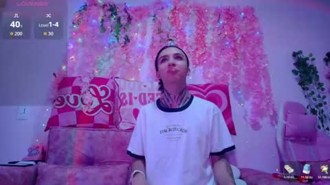 Snapshot of naomi_femme chatting on June 2026 11:14:01 AM naomi_femme online show from June 2026 11:14:01 AM