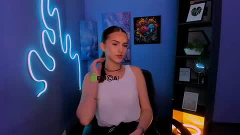 Snapshot of naomi_perl chatting on June 2026 01:20:02 PM Naomi online show from June 2026 01:20:02 PM