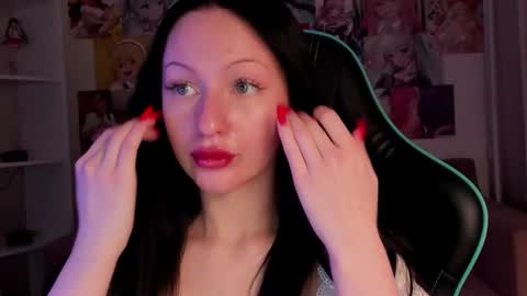 Snapshot of naomiblakes chatting on November 2025 05:12:03 AM Naomi online show from November 2025 05:12:03 AM