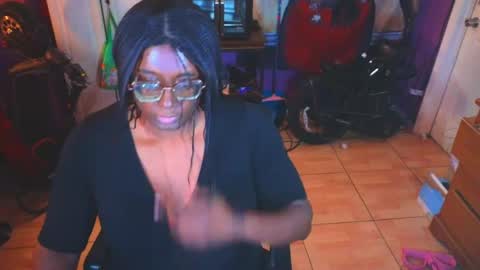 Snapshot of naomifux chatting on May 2026 10:20:02 AM Naomi online show from May 2026 10:20:02 AM