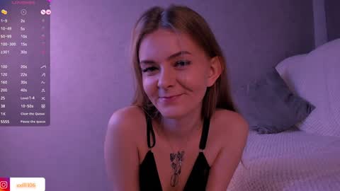 Snapshot of naomigirl33 chatting on January 2025 09:47:01 PM Naomi Dear I will be online at 1200 UTC online show from January 2025 09:47:01 PM