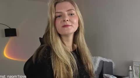 Snapshot of naomigirl33 chatting on September 2025 04:24:01 AM Naomi Dear I will be online at 1200 UTC online show from September 2025 04:24:01 AM