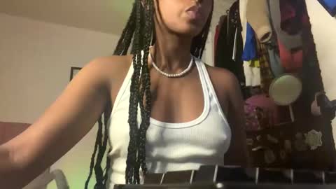 Naomii online show from January 2025 11:14:01 PM