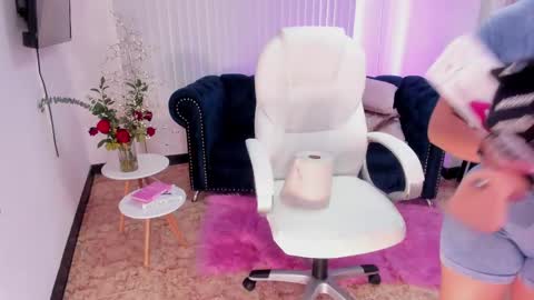 Naomi Campbell online show from February 2025 06:58:01 PM