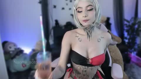 Snapshot of naomii_soto chatting on November 2025 09:25:02 PM Naomi online show from November 2025 09:25:02 PM