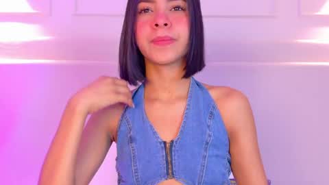 Snapshot of naomiklarc chatting on April 2026 12:42:01 PM Naomi Klarc online show from April 2026 12:42:01 PM