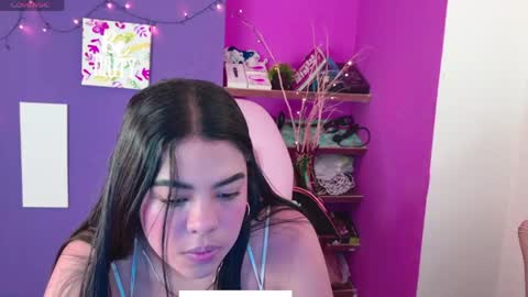 Snapshot of naomiluxe chatting on May 2026 04:35:01 PM Nahomi online show from May 2026 04:35:01 PM