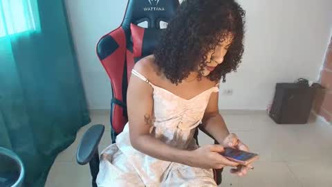 naomiwildburn online show from October 2025 01:56:02 PM