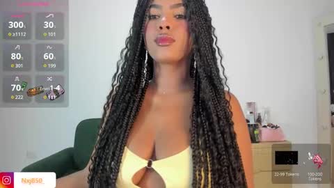 Naomi     online show from October 2025 09:22:01 PM