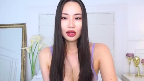 Snapshot of naomiyuu chatting on December 2024 01:25:01 AM Naomi online show from December 2024 01:25:01 AM