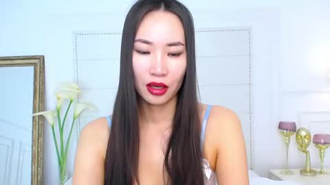 Snapshot of naomiyuu chatting on December 2024 02:21:02 AM Naomi online show from December 2024 02:21:02 AM