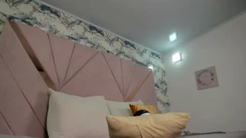 Naomy online show from March 2026 10:57:01 PM