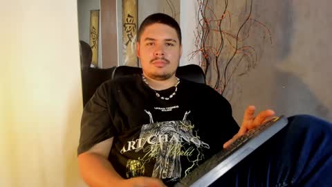 Snapshot of narciso_kh chatting on February 2025 01:22:01 PM deibyd online show from February 2025 01:22:01 PM