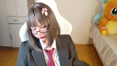 Naree online show from May 2026 01:48:02 PM