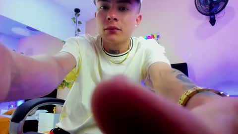 Nascary Fox online show from November 2025 07:59:02 PM