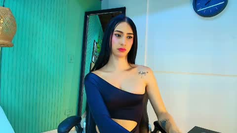 nasly_smit online show from April 2026 06:38:01 PM