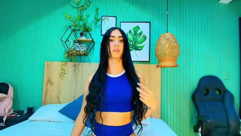 nasly_smit online show from April 2026 07:03:02 PM