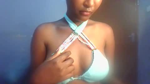 Caren online show from November 2025 12:27:01 AM