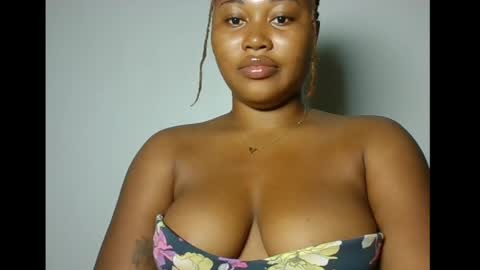 Snapshot of nastycunt_ chatting on June 2026 11:07:01 PM Zanele online show from June 2026 11:07:01 PM