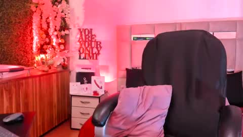 Natacha black online show from February 2025 02:58:02 AM