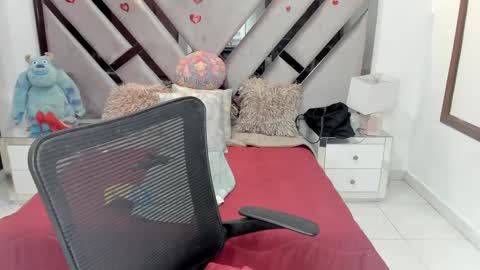 natalia5560 online show from November 2025 01:54:02 PM