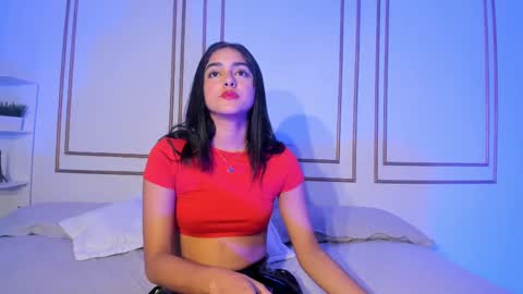 Naty  online show from February 2025 01:41:01 PM