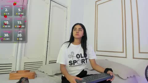 Naty  online show from March 2025 12:34:01 PM