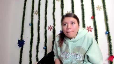 Natalia Walker online show from December 2025 12:24:02 PM