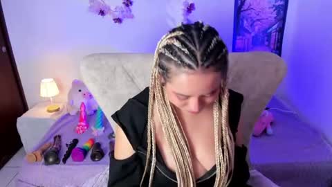 Nataliua Henao online show from August 2026 01:48:02 AM
