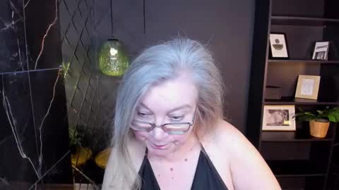 NataliCloud online show from February 2026 01:18:01 PM