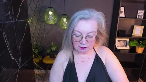 Snapshot of natalicloud chatting on April 2026 01:22:02 PM NataliCloud online show from April 2026 01:22:02 PM