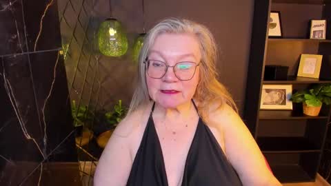 Snapshot of natalicloud chatting on April 2026 01:10:02 PM NataliCloud online show from April 2026 01:10:02 PM