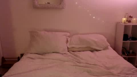 Snapshot of natalie6vmu chatting on September 2025 06:46:01 AM Natalie Six online show from September 2025 06:46:01 AM