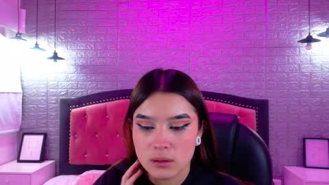 natalie  online show from October 2025 03:04:01 AM