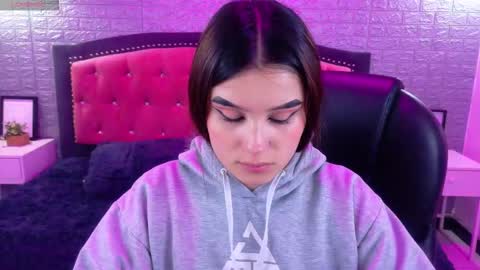 natalie  online show from November 2025 03:07:01 AM