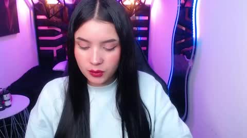 Snapshot of natalie_loffreda chatting on May 2026 12:01:01 PM natalie online show from May 2026 12:01:01 PM