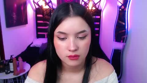 Snapshot of natalie_loffreda chatting on May 2026 08:18:02 PM natalie online show from May 2026 08:18:02 PM