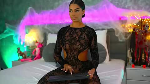 nataliedelices online show from October 2025 06:19:02 PM