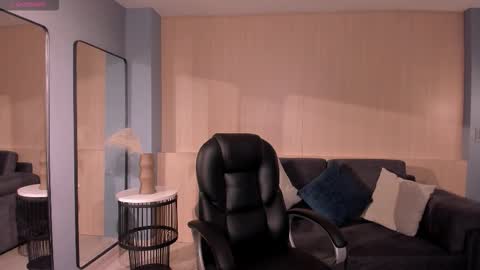 Natalie Lewis online show from March 2026 11:58:01 AM