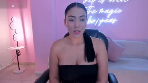 Snapshot of natalielewis_ chatting on April 2026 12:15:01 PM Natalie Lewis online show from April 2026 12:15:01 PM