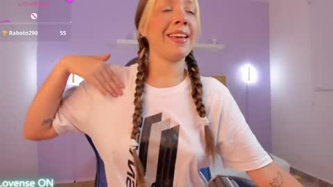 Nataly online show from May 2026 02:08:02 AM