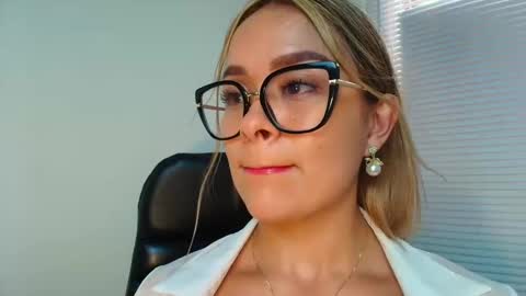 Snapshot of natalyefoster chatting on April 2026 06:06:01 PM Natalye foster online show from April 2026 06:06:01 PM