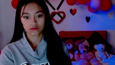 Nataly Escobar online show from February 2025 12:05:02 PM