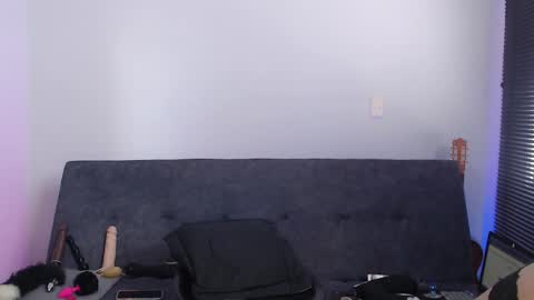   online show from April 2026 08:13:02 PM