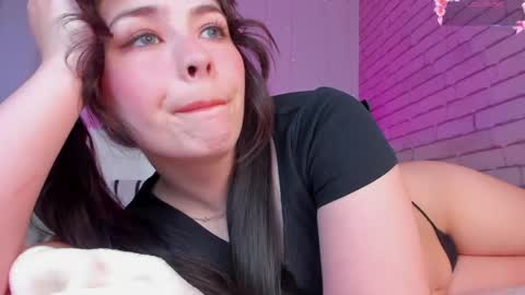 Nataly online show from May 2026 11:05:01 AM