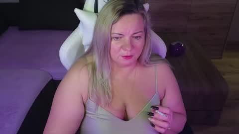 Natalli online show from February 2025 08:31:01 PM