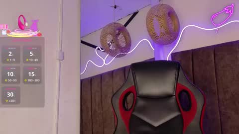 Natasha  online show from October 2025 07:53:02 PM